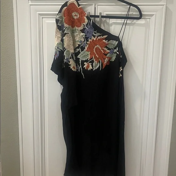 Free People embroidered one shoulder asymmetrical floral sheer beach top small - Picture 7 of 17